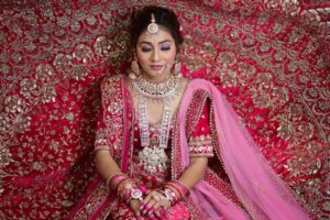 Sakshi Gupta Instagram - ā¤ļø
#sakshigupta #instagram #bridal #bridalmakeup #bridalwear
Makeover by : @thequeensmakeover_
