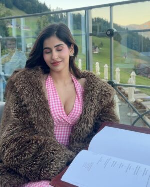 Sakshi Malik Instagram - Checked in for the views, stayed for the stillness @villahonegg