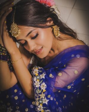 Sakshi Mihir Instagram - Coming soon šššŖšŖ
#diwaliphotography #diwalioutfitidea #diwali #festivelook #festivewear #sakshimihir #sareelook #festivalfashion #sareelook #diwali2024