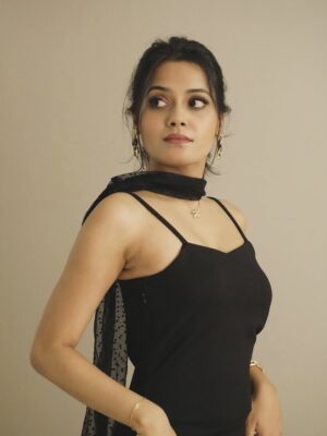 Sakshi Mihir Instagram - Dress ho to aisi šµ
( bodycon dress , black dress , style , ootd , sakshimihir )