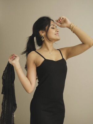 Sakshi Mihir Instagram - Dress ho to aisi šµ
( bodycon dress , black dress , style , ootd , sakshimihir )