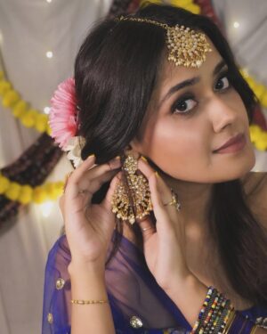 Sakshi Mihir Instagram - Coming soon šššŖšŖ
#diwaliphotography #diwalioutfitidea #diwali #festivelook #festivewear #sakshimihir #sareelook #festivalfashion #sareelook #diwali2024