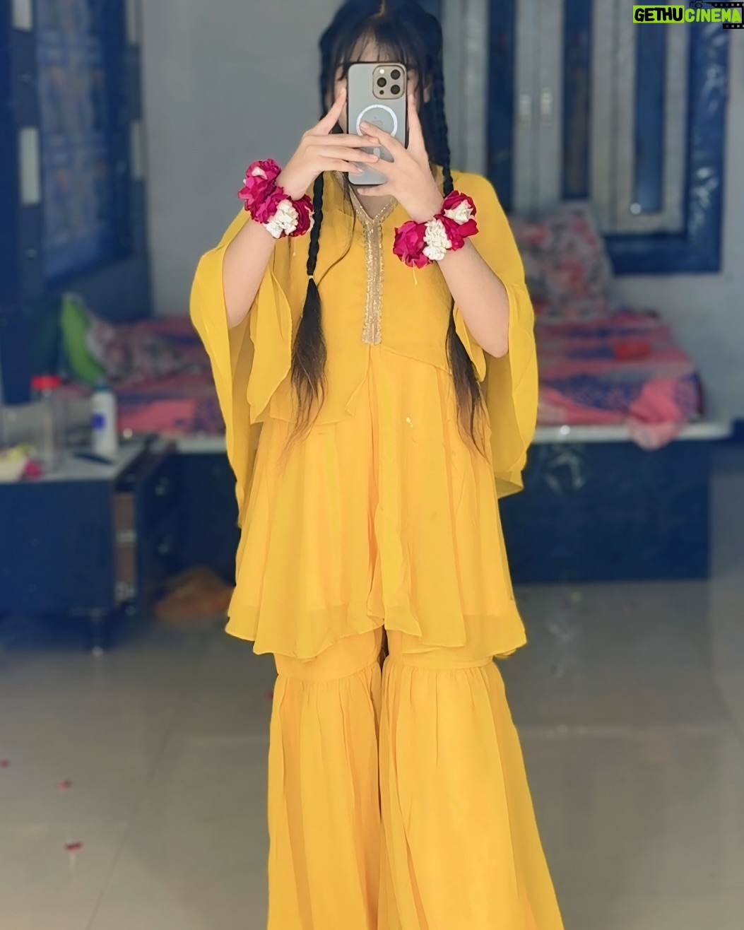 Saliha Ahmad - 16K Likes - HALDI ✨💛 

#salihaahmad #haldifunction #wedding