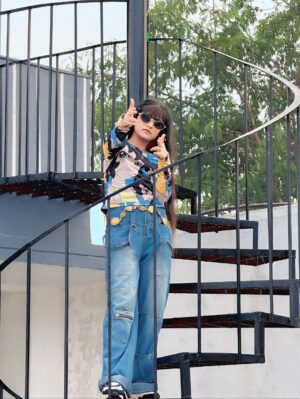 Saliha Ahmad Instagram - “Keepin’ it real, keepin’ it cute.” 🥹🍬💙
#salihaahmad #cute #instagram #instagrampost #morningpost