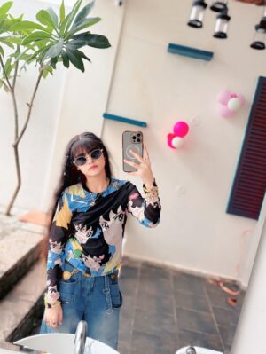 Saliha Ahmad Instagram - “Keepin’ it real, keepin’ it cute.” 🥹🍬💙
#salihaahmad #cute #instagram #instagrampost #morningpost