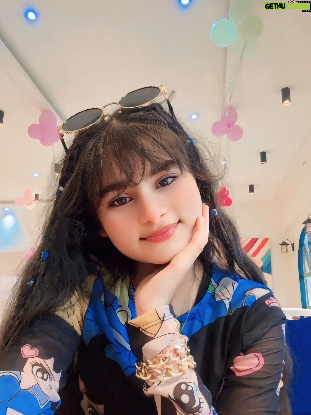 Saliha Ahmad - 29.9K Likes - “Keepin’ it real, keepin’ it cute.” 🥹🍬💙

#salihaahmad #cute #instagram #instagrampost #morningpost