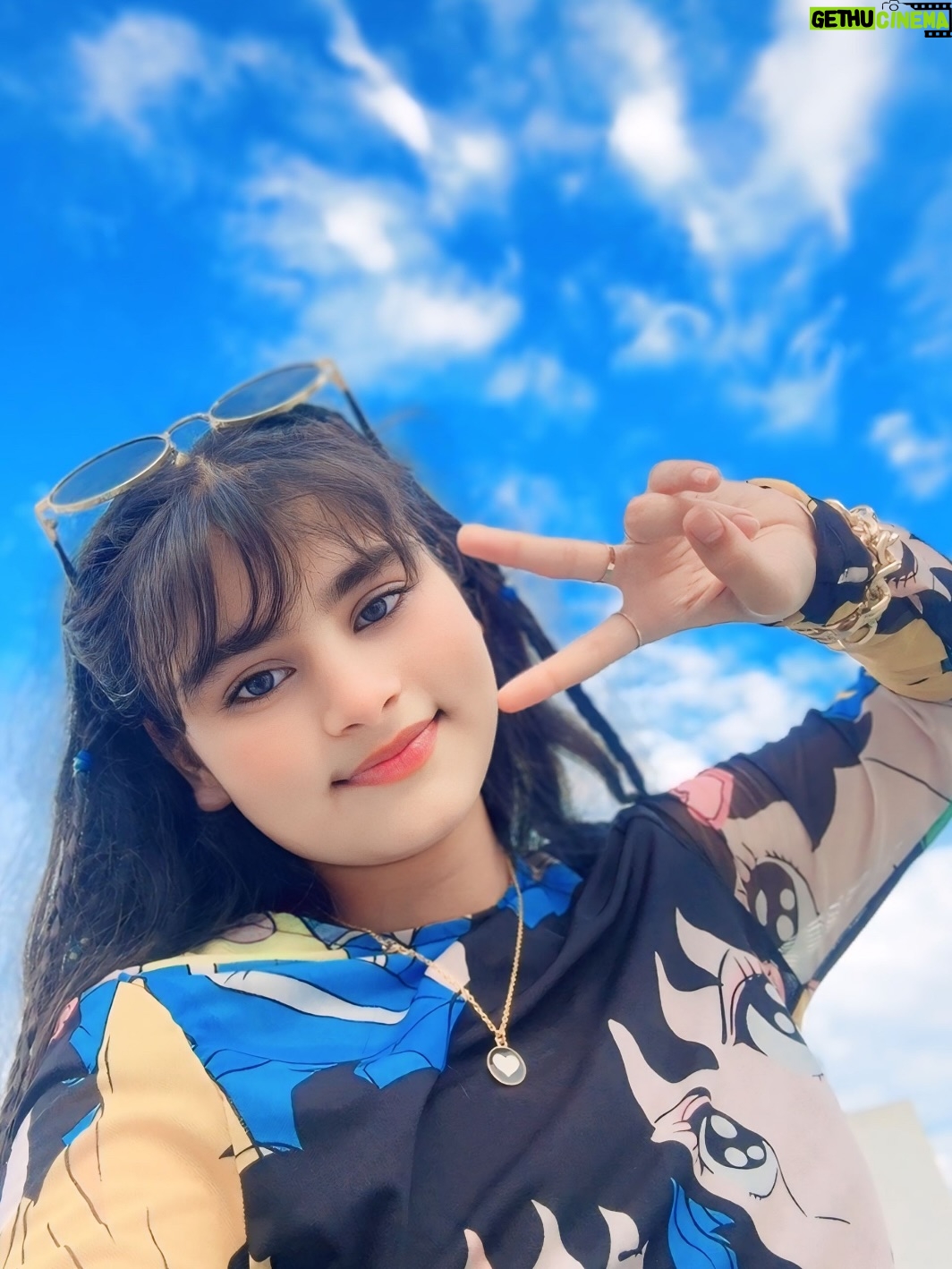 Saliha Ahmad - 29.9K Likes - “Keepin’ it real, keepin’ it cute.” 🥹🍬💙

#salihaahmad #cute #instagram #instagrampost #morningpost