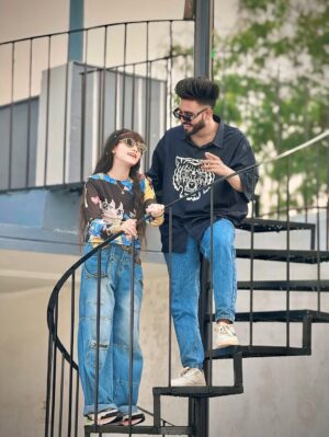 Saliha Ahmad Instagram - 💫❓
.
.
.
.
.
.
#salihaahmad #salihafamily #mohsinahmad #instagram #like #comment #share #viral #azul #explore #fashion #hairstyle #india #creator #rajasthan #kota #khairabad #ramganjmandi #style #photoshoot #shoot #pose #sisterbrotherlove❤️