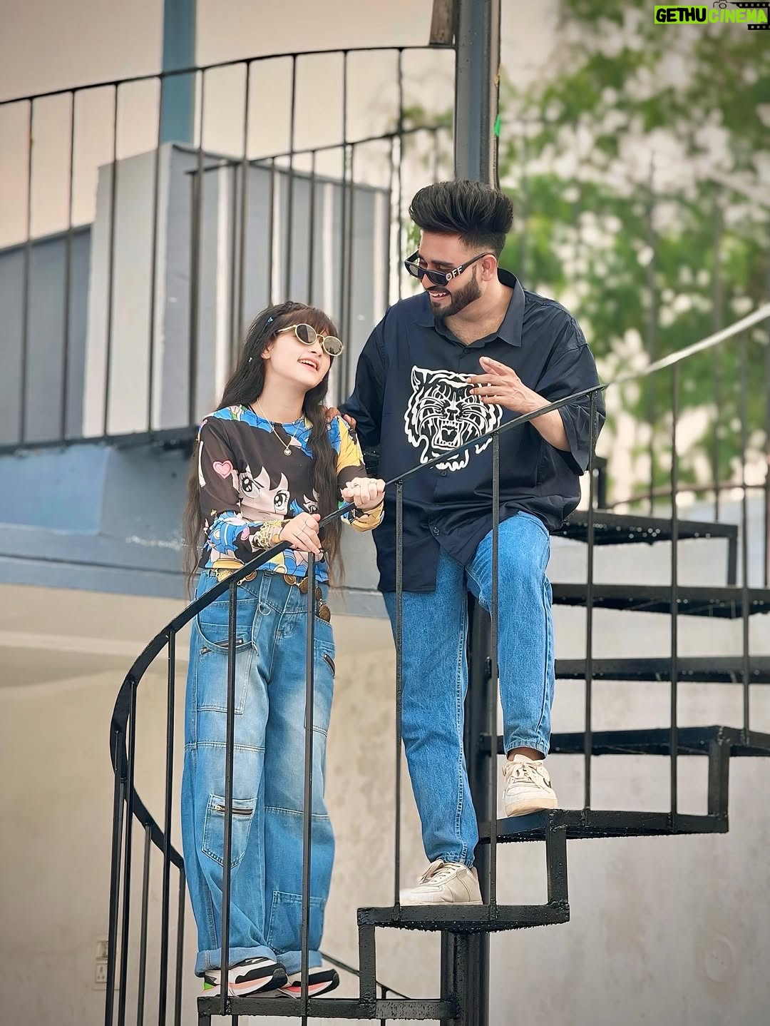 Saliha Ahmad - 35K Likes - 💫❓
.
.
.
.
.
.
#salihaahmad #salihafamily #mohsinahmad #instagram #like #comment #share #viral #azul #explore #fashion #hairstyle #india #creator #rajasthan #kota #khairabad #ramganjmandi #style #photoshoot #shoot #pose #sisterbrotherlove❤️