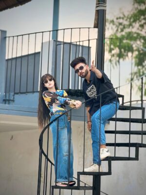 Saliha Ahmad Instagram - 💫❓
.
.
.
.
.
.
#salihaahmad #salihafamily #mohsinahmad #instagram #like #comment #share #viral #azul #explore #fashion #hairstyle #india #creator #rajasthan #kota #khairabad #ramganjmandi #style #photoshoot #shoot #pose #sisterbrotherlove❤️