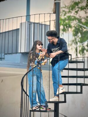 Saliha Ahmad Instagram - 💫❓
.
.
.
.
.
.
#salihaahmad #salihafamily #mohsinahmad #instagram #like #comment #share #viral #azul #explore #fashion #hairstyle #india #creator #rajasthan #kota #khairabad #ramganjmandi #style #photoshoot #shoot #pose #sisterbrotherlove❤️