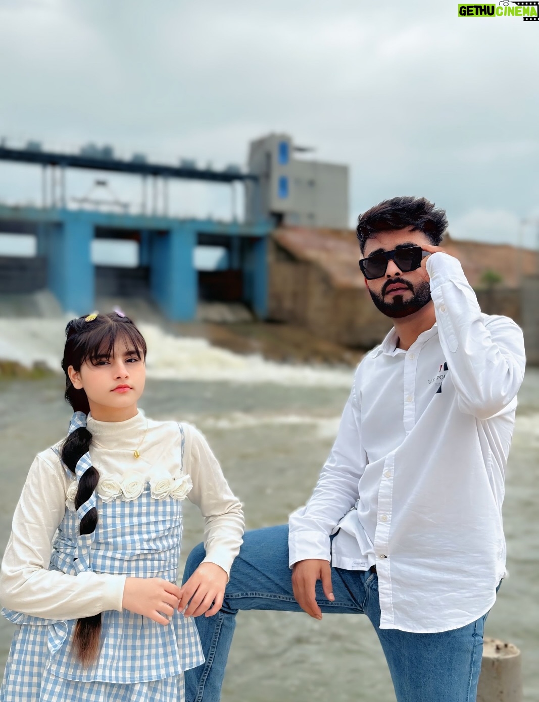 Saliha Ahmad - 17K Likes - SAHIBA CORE < 🫠🕊️🩵

#salihaahmad #insagram #cute #photoshoot