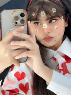 Saliha Ahmad Instagram - PERFECT ❤️🔥🎀🥹
#salihaahmad #insagram #cutepost #viralpost