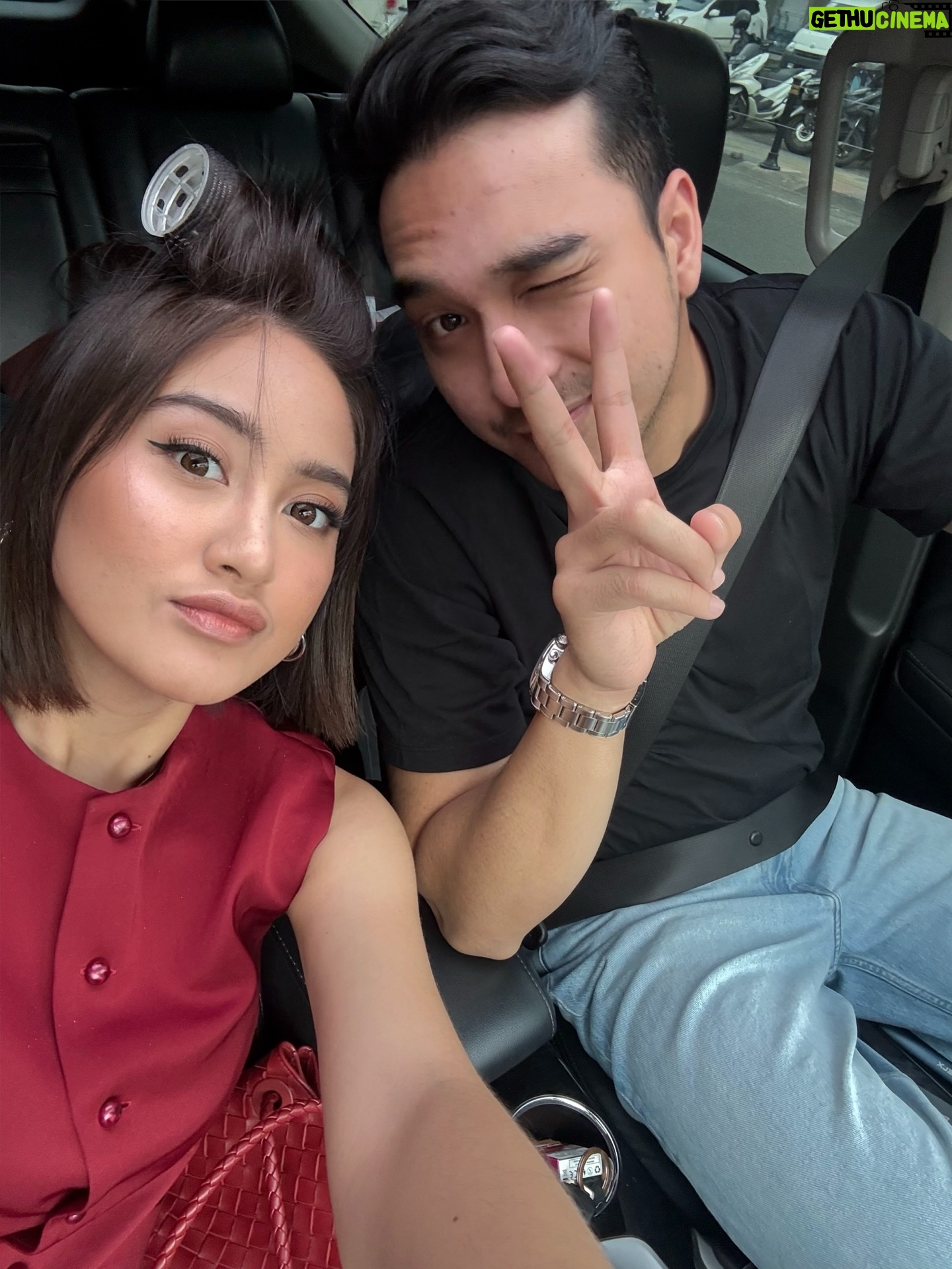 Salshabilla Adriani - 3 Likes - idk