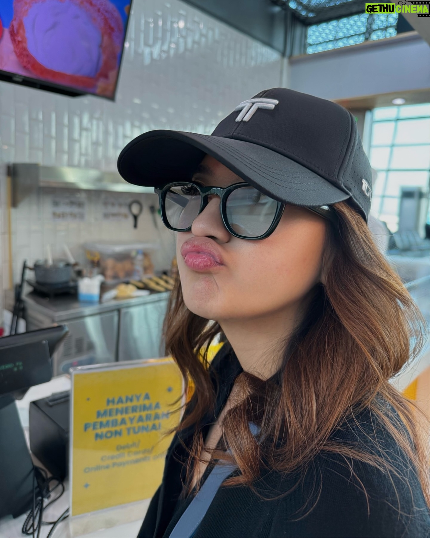Salshabilla Adriani - 3 Likes - hehehehe🤍