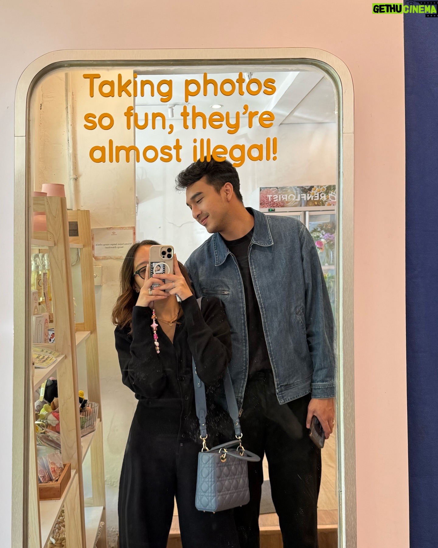 Salshabilla Adriani - 3 Likes - hehehehe🤍