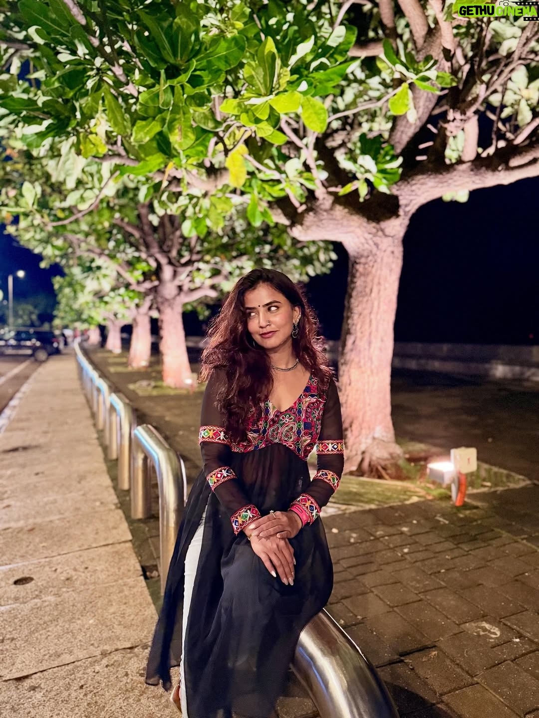 Sameeksha Takke - 53.1K Likes - Sundari says Hayeeee❤️
.
. 
Wearing @desiqueera ✨
,.
.
.
#navratrifits #navratri #sameekshatakke #funcho