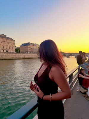 Sameeksha Takke Instagram - Shades of Sameeksha ā¤ļø Hayeeeš¤š„°
Mood swing ya vlog? Dekhlo khud š¤š„ Link in bio!
.
.
.
#Paris #vlog #sameekshatakke #youtubevlogs #yt #funny #contentcreator #StinEurope #france
