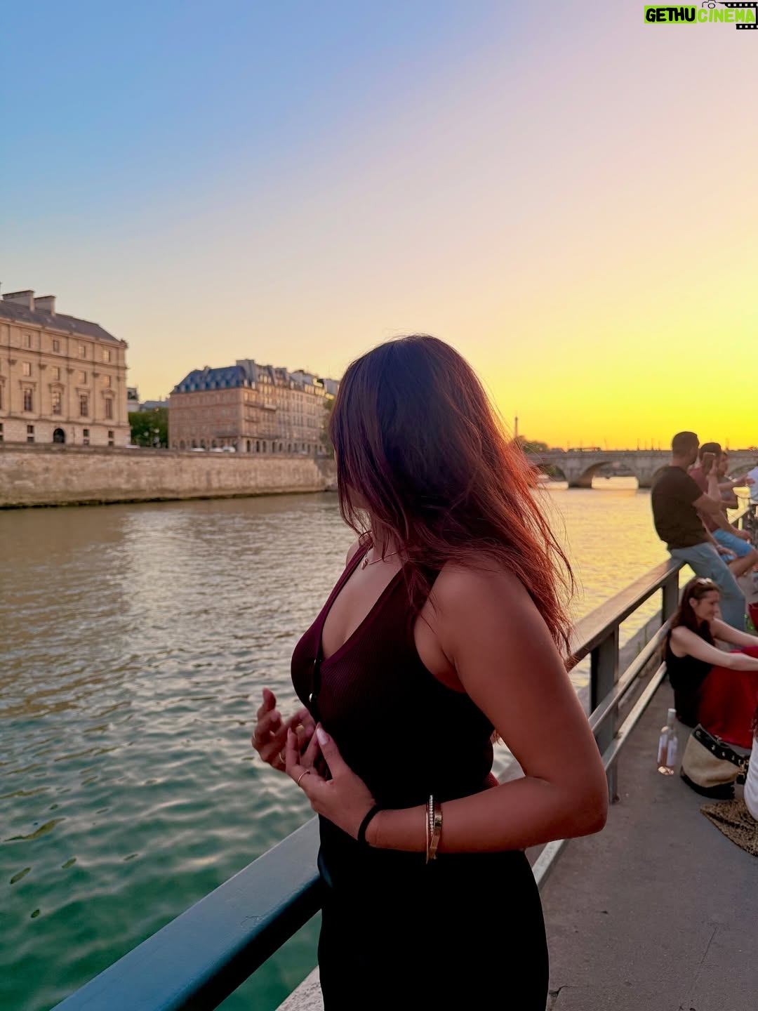 Sameeksha Takke - 63.7K Likes - Shades of Sameeksha ❤️ Hayeee🤭🥰
Mood swing ya vlog? Dekhlo khud 🤭🎥 Link in bio!
.
.
.
#Paris #vlog #sameekshatakke #youtubevlogs #yt #funny #contentcreator #StinEurope #france