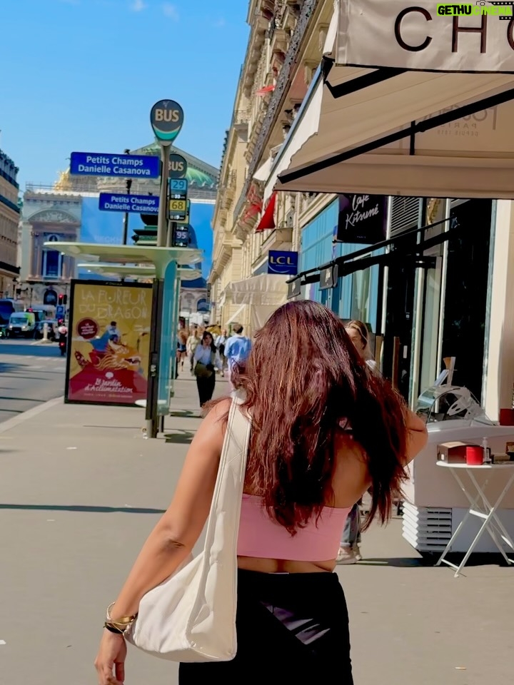 Sameeksha Takke - 63.7K Likes - Shades of Sameeksha ❤️ Hayeee🤭🥰
Mood swing ya vlog? Dekhlo khud 🤭🎥 Link in bio!
.
.
.
#Paris #vlog #sameekshatakke #youtubevlogs #yt #funny #contentcreator #StinEurope #france