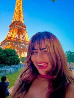 Sameeksha Takke Instagram - Shades of Sameeksha ā¤ļø Hayeeeš¤š„°
Mood swing ya vlog? Dekhlo khud š¤š„ Link in bio!
.
.
.
#Paris #vlog #sameekshatakke #youtubevlogs #yt #funny #contentcreator #StinEurope #france