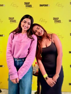 Sameeksha Takke Instagram - Met this cuttu today⦠and my brainās just humming Inkem Inkem nonstop š«š @rashmika_mandanna āØ
Congratulations on @deardiarybyrm
.
.
.
.
.
.
#deardairybyrm #rashmikamandanna⤠#nationalcrush #snapwithstars #DearDiarySnapStarSquad #SayItWithASnap