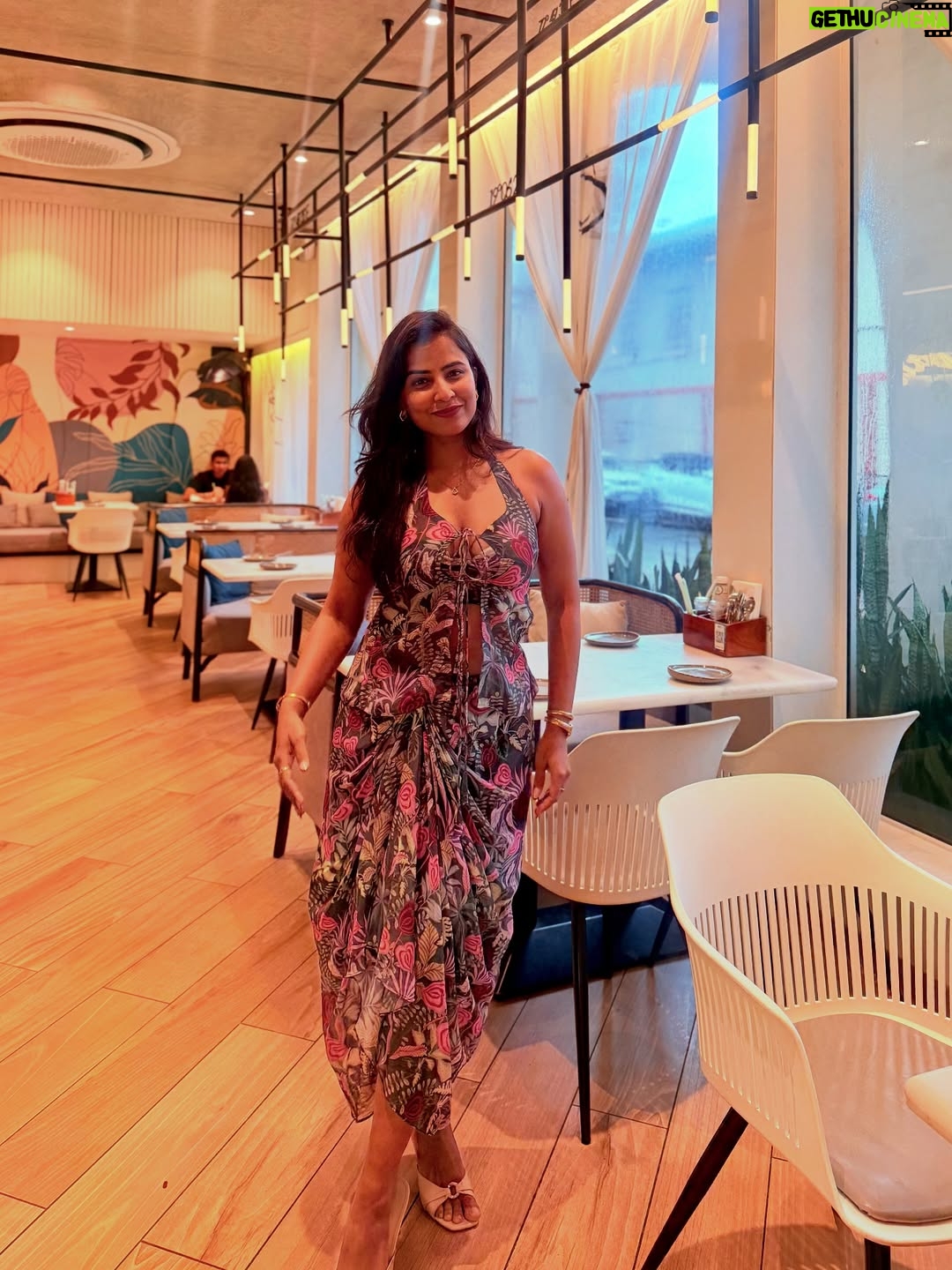 Sameeksha Takke - 57K Likes - Shades of Sameeksha ❤️
.
.
Wearing @bristilifestyle ❤️
.
.
#sameekshatakke #ootd #airbnb #outfitoftheday #potraits