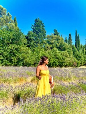Sameeksha Takke Instagram - Like a sunflower lost in lavender fields who is scared of Bees š»
.
.
Provence Vlog ka revision karlo Youtube pe ⨠New video coming today ā¤ļø
.
.
.
Love you photographer @roopvermaa
.
#aixenprovence #StInEurope #france #sameekshatakke #travel #potraits #provence #lavender #lavenderfields #travelgram #atrangiwomaniya