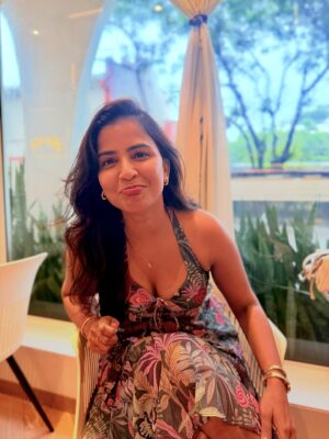Sameeksha Takke Instagram - Shades of Sameeksha ā¤ļø
.
.
Wearing @bristilifestyle ā¤ļø
.
.
#sameekshatakke #ootd #airbnb #outfitoftheday #potraits