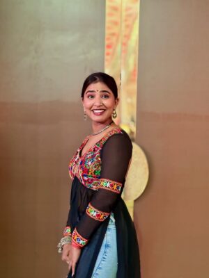 Sameeksha Takke Instagram - Sundari says Hayeeeeā¤ļø
.
.
Wearing @desiqueera āØ
,.
.
.
#navratrifits #navratri #sameekshatakke #funcho