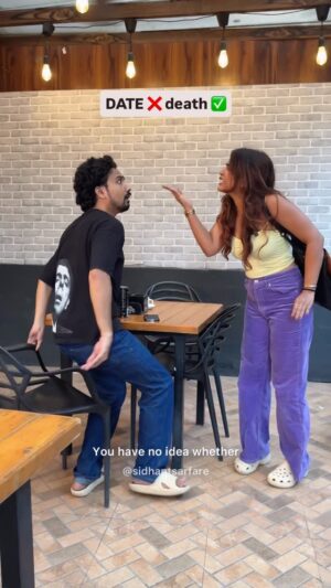 Sameeksha Takke Instagram - dangerous date 😟
🎥: @me_omiie_
#reelitfeelit #reelkarofeelkaro #funny #fun #mumbai #date #love #siddhubaba