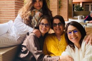 Samia Akariou Instagram - شكرا عزيزاتي الرائعات على هذه اللحظات الجميلة التي امضيتها برفقتكن كنتن رائعات محبات جميلات وجد ممتعات 🥰🥰 شكرا لالا حياة لفكرتك الفريدة في ان تجمع شملنا وان تحيي فينا الروح الحلوة والبسمة التي طالما غابت عنا في هذه الايام العصيبة. بنون النسوة اقول لكن سيداتي صديقاتي اخواتي وكل نساء العالم دمتن رائعات مناضلات مبدعات من أجل حياة افضل وعالم تسود فيه المساواة 🧡🧡🧡🌹🌹🌹🌹🌹
@hikmateofficial @khadijaassadofficiel @fatimakhairoff @fatimazahralaaroussi @safaahanaa @hamaka_officiel @mariahnadim
@hayatjabrane 
@najatrajouiofficial 
@leilaboulkaddat 
Merciii @sofitelmarrakech @goal_events