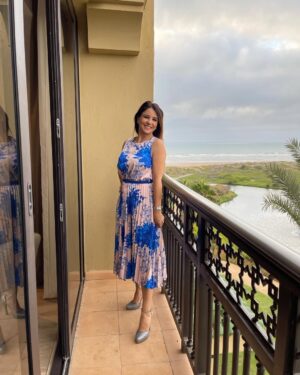 Samia Akariou Instagram - #woman #in #bleu & #pink 😎 @mazaganbeachresort @theelegancemg 🥰 📸 by @noraskaliofficial ❤️