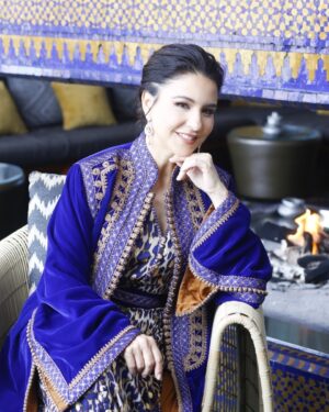 Samia Akariou Instagram - عيدكم مبارك سعيد أحبائي بالصحة والعافية والسلم والسلام ❤️❤️❤️ @femmesdumaroc_officiel caftan by @myriambouaficouture