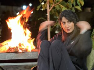 Samira Hassanpour Instagram - گفت آتش بي سبب نفروختم.....
دعوي بي معني ات را سوختم.......
درد بي دردي علاجش آتش است......
#پاییز🍁
@saman_salour 📷