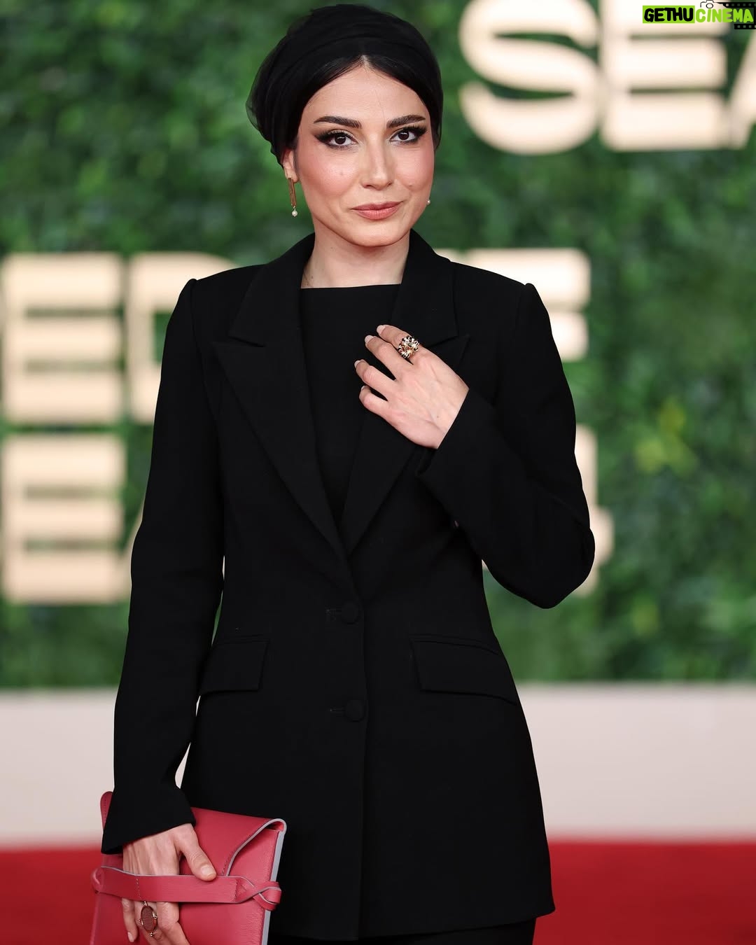 Samira Hassanpour - 44.2K Likes - @redseafilm @mehrdad_sedighian 🤍✨
special thanks;
@nillano_maison 
@zeenastylist 
@royafarahanigold 
@joasa.made 
@alaaabdullah.mua