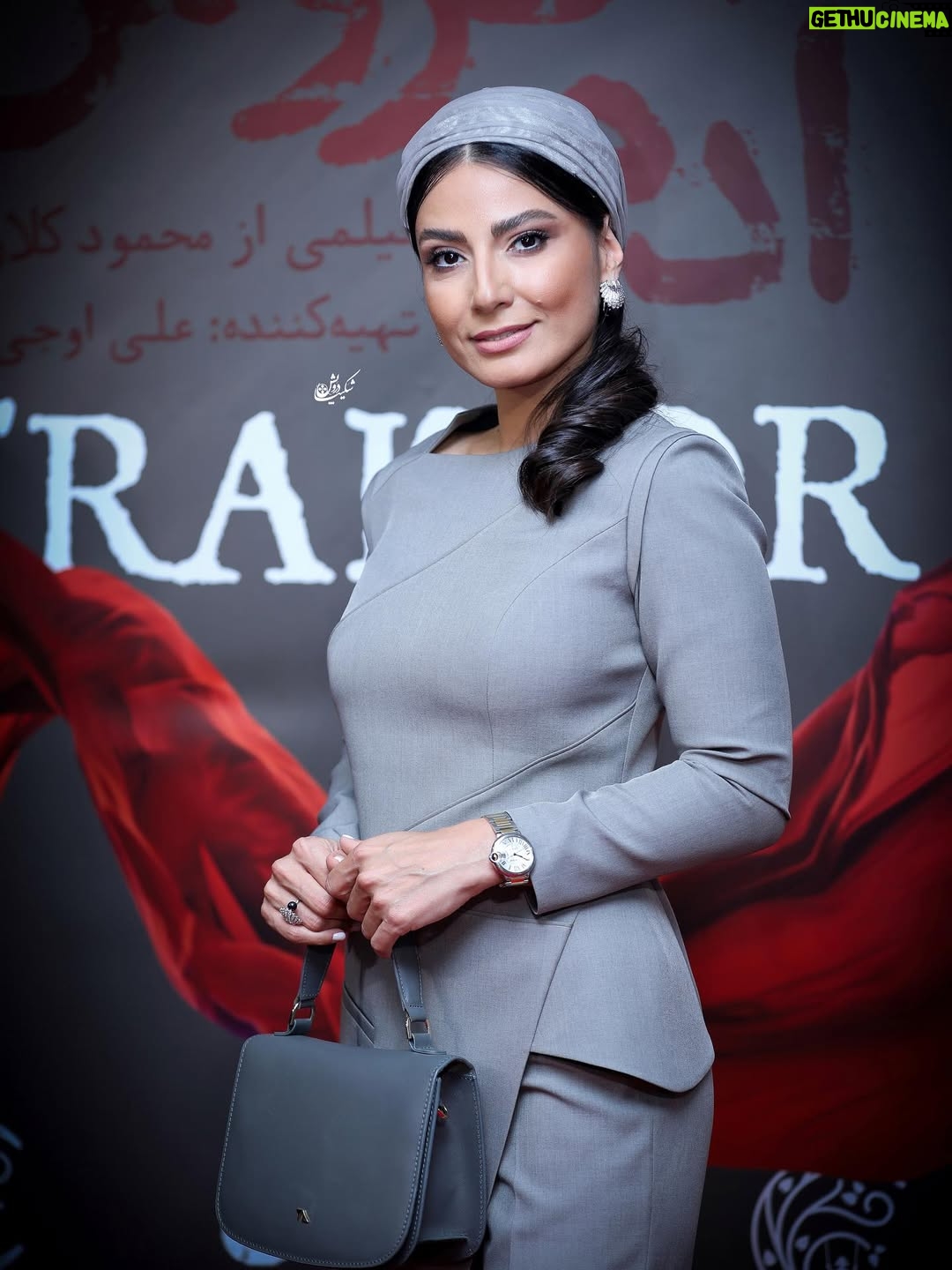 Samira Hassanpour - 25.1K Likes - اكران خصوصي فيلم دوست داشتني آدم فروش،به كارگرداني محمود كلاري و تهيه كنندگي علي اوجي ❤️✨
@adamforoosh.movie 
@negah_fashion_studio ✨
@ghazalkamaliart ✨
@mashadleatherco✨ 
@dezprestige ✨
@shadisart ✨