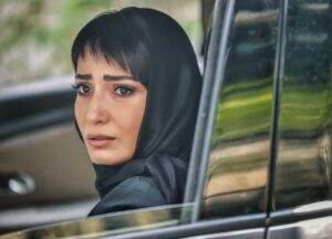 Samira Hassanpour Instagram - @samira_bakhtiary 📷
#سريال#گردن_زني#موناا#فيلمنت#سامان_سالور#سميرا_حسن_پور #🎬