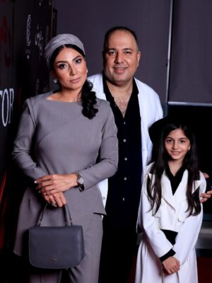 Samira Hassanpour Instagram - اكران خصوصي فيلم دوست داشتني آدم فروش،به كارگرداني محمود كلاري و تهيه كنندگي علي اوجي ❤️✨
@adamforoosh.movie
@negah_fashion_studio ✨
@ghazalkamaliart ✨
@mashadleatherco✨
@dezprestige ✨
@shadisart ✨
