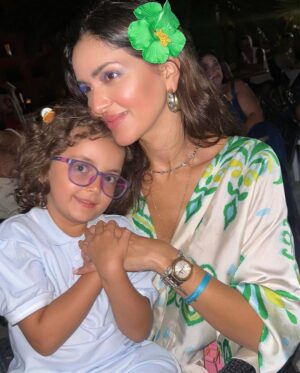 Samira Magroun Instagram - Alhamdoullah 🤍 Happy Healthy Amazing kids , loved everywhere i go , appreciated at work , i need nothing 🤍