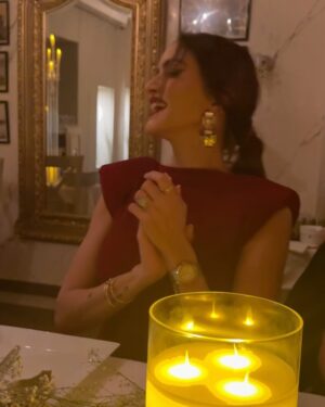 Samira Magroun Instagram - Celebrating life ❤️🔥 i love u all
MUA @wissem.yahyaoui.5 ✨✨✨✨ @kikomilano