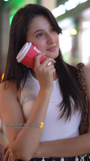 Samridhi Puri Instagram - Kinnaaa sohna lena mera naaaa 😫♥️
Apka kbhi Kisi ne pyaar se koi naam rakha hai kya ??😮💨