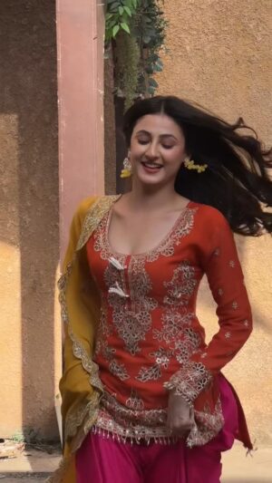 Samridhi Puri Instagram - Laadli kude ne ♥️
@khushi.pandher
@ctownproduction