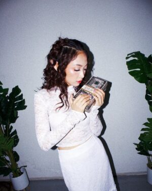 San Yati Moe Myint Instagram - 🧚🏻♀️🪽❣️✨ 📸 @bryanakk