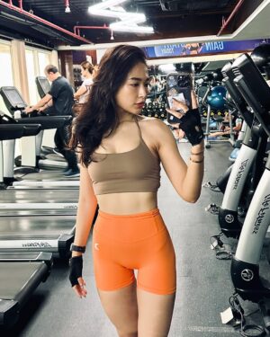 San Yati Moe Myint Instagram - 🧡🤎