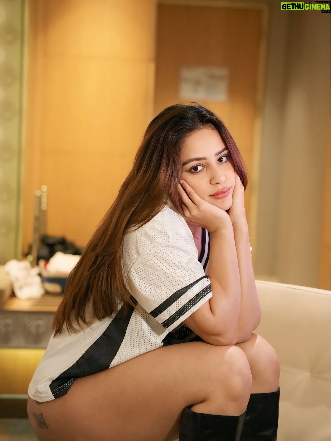Sanah Shaikh - 385.2K Likes - Right after therapy session 🧠🎶