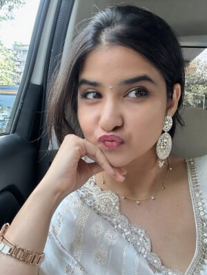Sanchi Jain Instagram - I have spammed enough but here we goooo agaiannamamamamama😁
Tanadhumtanadhum dha dha dha dha ree
Explore
#explore #southindianfashion #nmimsgraduation