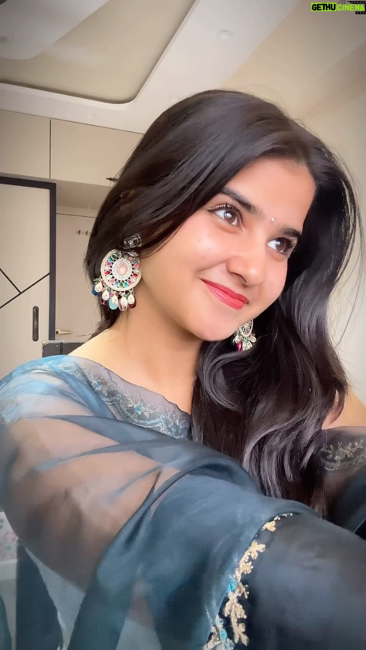 Sanchi Jain - 13.5K Likes - Kitna pyaara song hai bhai🥹♥️

#ishqhai #mismatchedseason2 #mismatched #trend