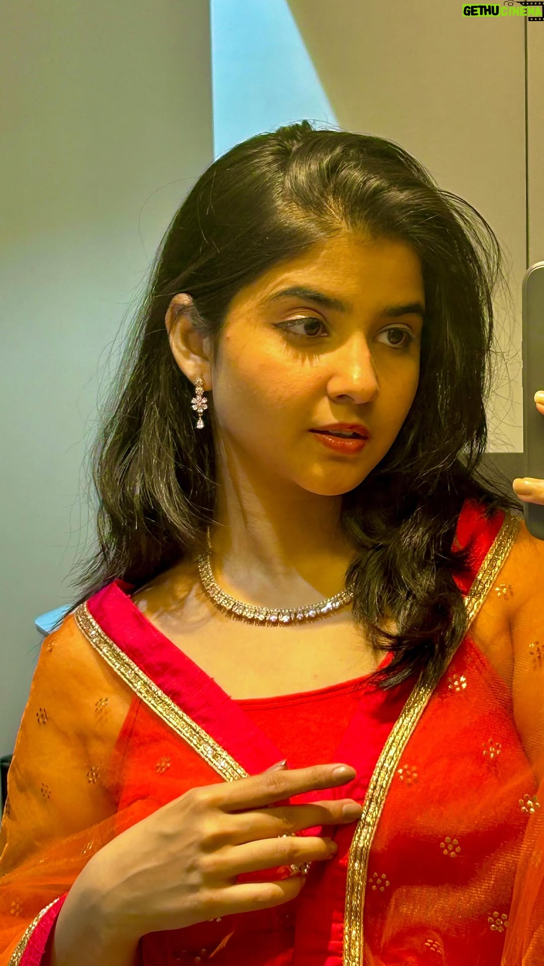 Sanchi Jain - 102.5K Likes - Minutes after having Orange Gola✨🙃

[ trending, punjabi }
#trending #transition