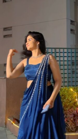 Sanchi Jain Instagram - Sangeet outfit inspo for you!!💙
📸: @avniii_10
@yashh.jainn_
{Indian wedding, sangeet , outfit}